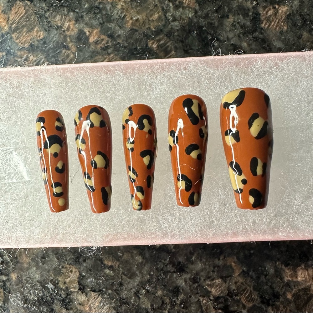 “Toi” Press On Set by LoveScottiNails